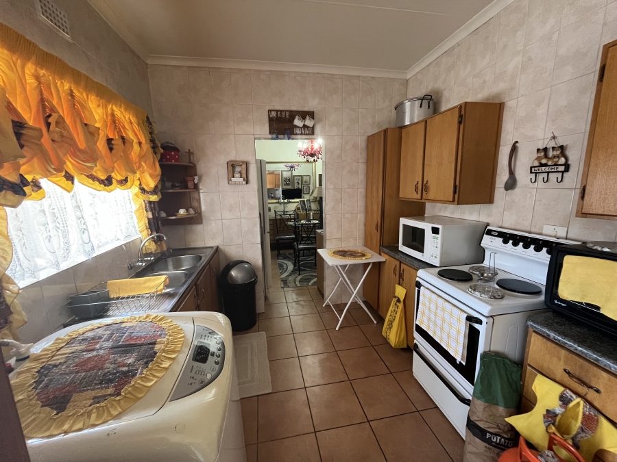 3 Bedroom Property for Sale in Protea Park North West